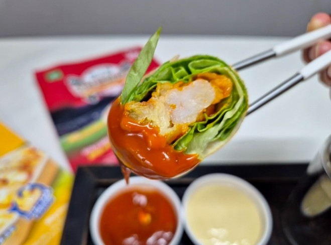 Ballpark cream shrimp. 'Tottiarol.'